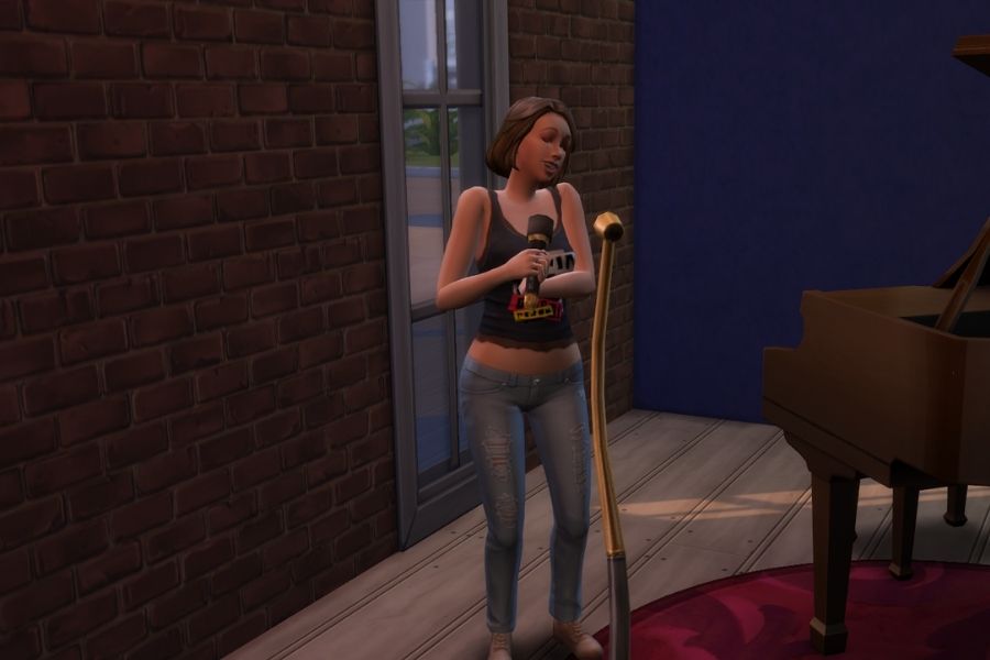 female sim performing